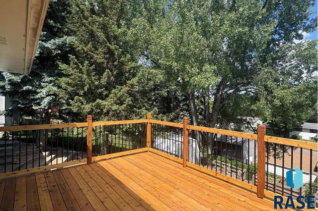 2104 E Tricia Ln Lane, Sioux Falls, SD 57103