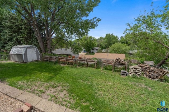2104 E Tricia Ln Lane, Sioux Falls, SD 57103
