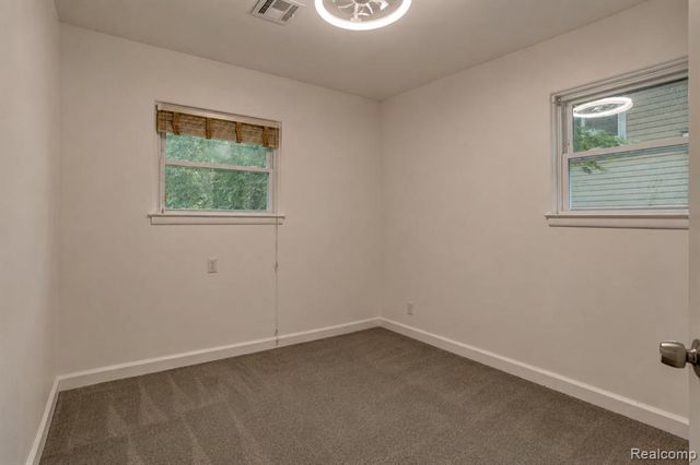 648 S Cass Lake Road, Waterford, MI 48328