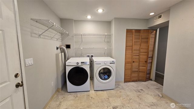 13212 108th Avenue NE, Kirkland, WA 98034