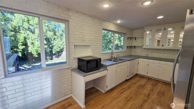 13212 108th Avenue NE, Kirkland, WA 98034