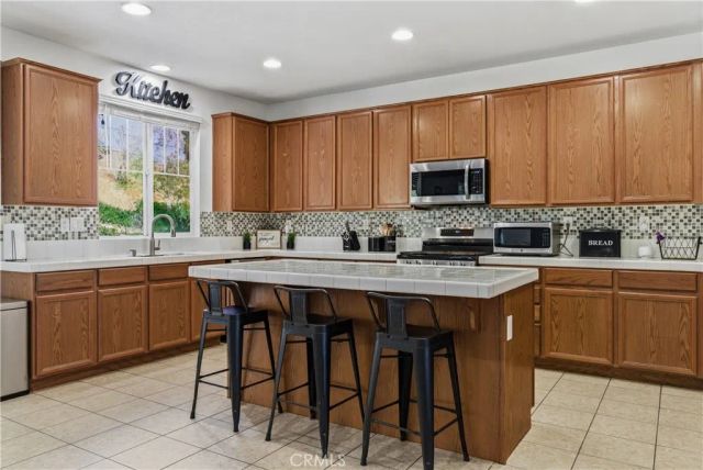 38457 Anset, Palmdale, CA 93551