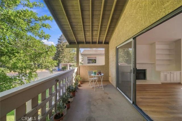 751 Birchpark Circle 201, Thousand Oaks, CA 91360