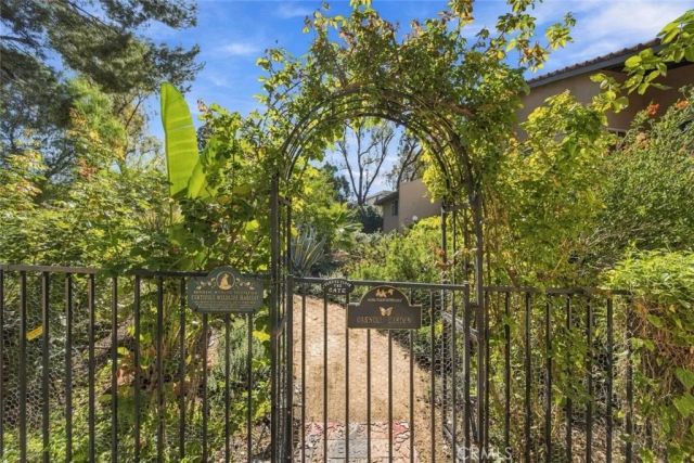 751 Birchpark Circle 201, Thousand Oaks, CA 91360