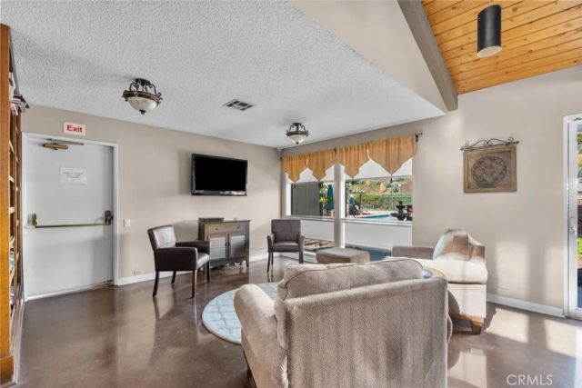 751 Birchpark Circle 201, Thousand Oaks, CA 91360