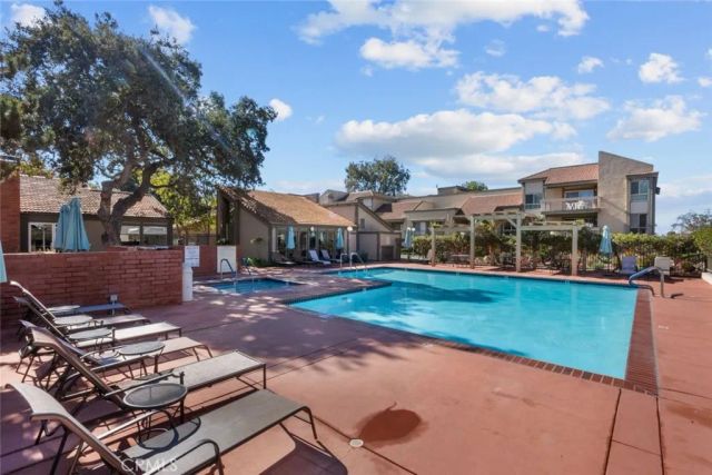 751 Birchpark Circle 201, Thousand Oaks, CA 91360