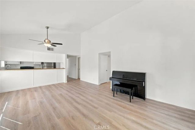 751 Birchpark Circle 201, Thousand Oaks, CA 91360