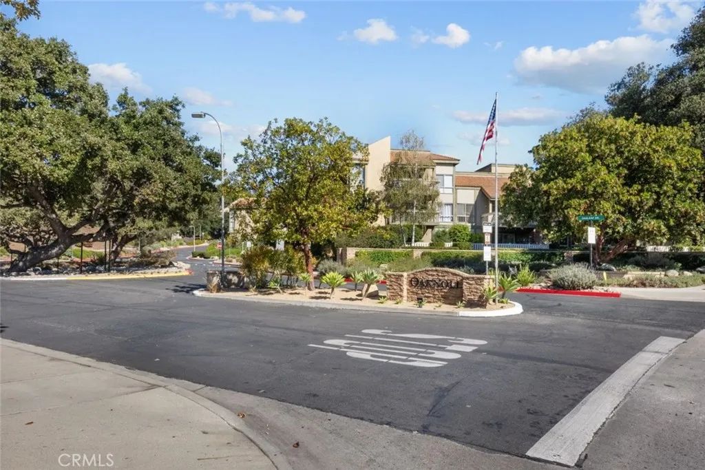 751 Birchpark Circle 201, Thousand Oaks, CA 91360