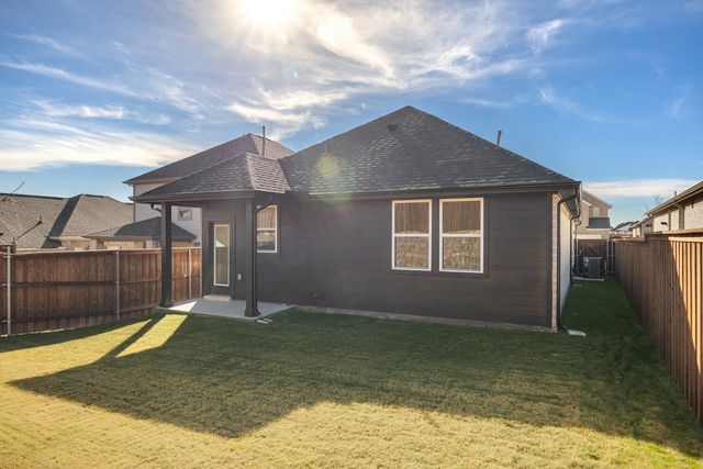 192 Pintail Lane, Rhome, TX 76078