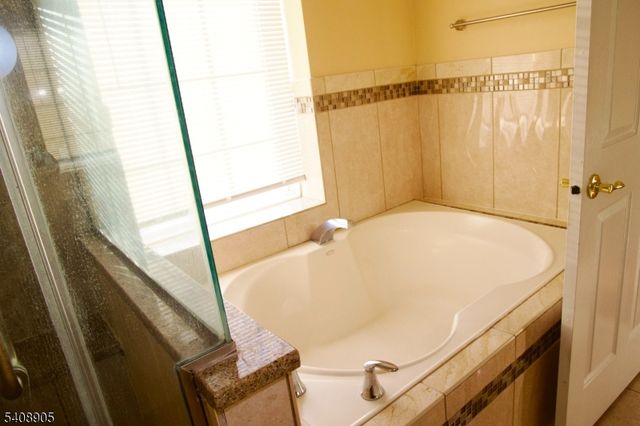 52 Gordon Cir, Parsippany-troy Hills Twp., NJ 07054