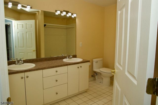 52 Gordon Cir, Parsippany-troy Hills Twp., NJ 07054