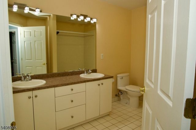 52 Gordon Cir, Parsippany-troy Hills Twp., NJ 07054