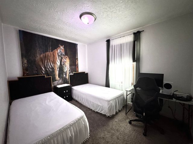 2425 Randolph Street, Waterloo, IA 50702