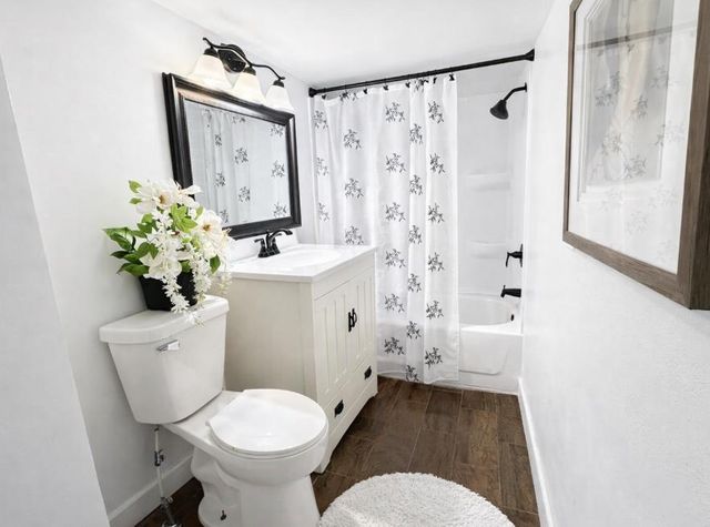 2425 Randolph Street, Waterloo, IA 50702