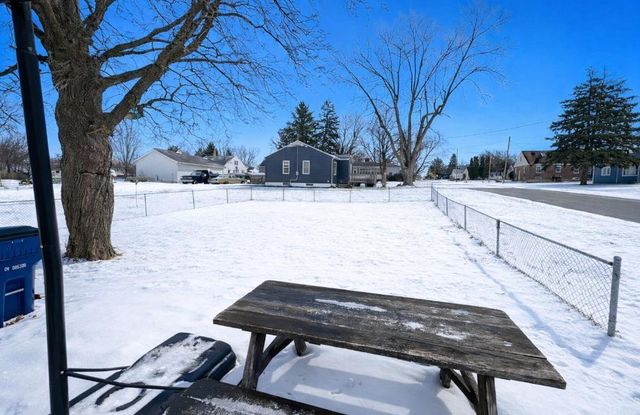 2425 Randolph Street, Waterloo, IA 50702