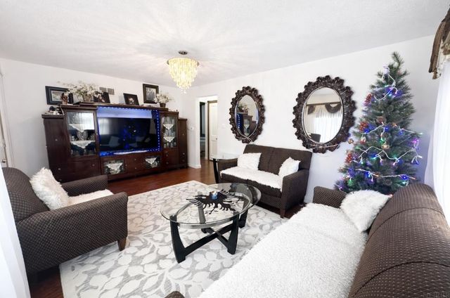 2425 Randolph Street, Waterloo, IA 50702