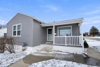 2425 Randolph Street, Waterloo, IA 50702
