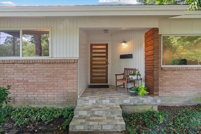 11830 Dixfield Drive, Dallas, TX 75218