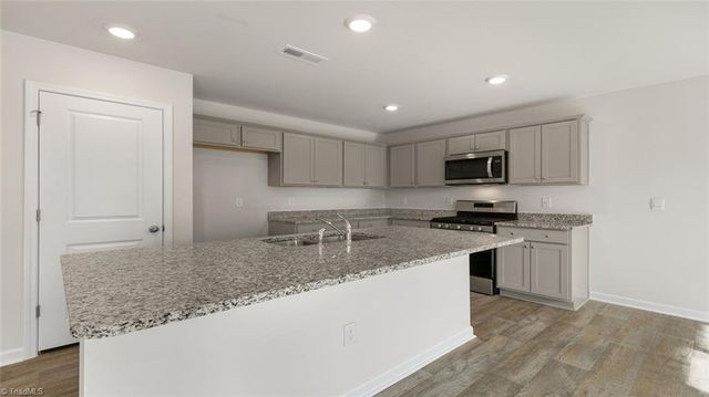 118 Sugar Pine Street, Thomasville, NC 27360