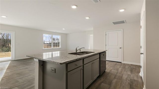 118 Sugar Pine Street, Thomasville, NC 27360