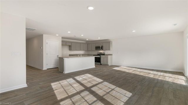118 Sugar Pine Street, Thomasville, NC 27360