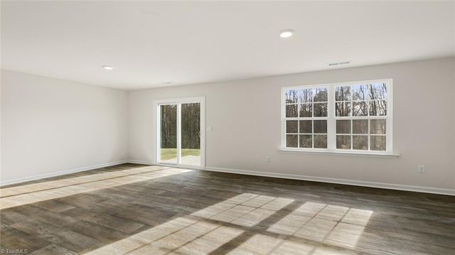 118 Sugar Pine Street, Thomasville, NC 27360