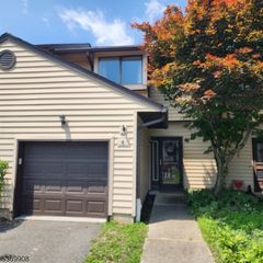 4 Cardinal Ln, Hampton Twp., NJ 07860