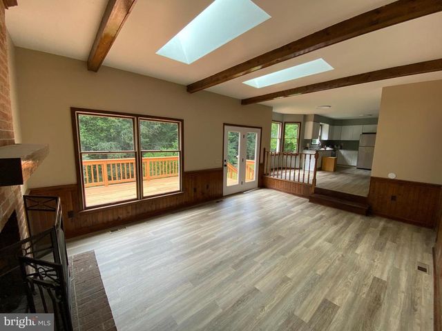 1907 WHITE LAKE DR, Fredericksburg, VA 22407