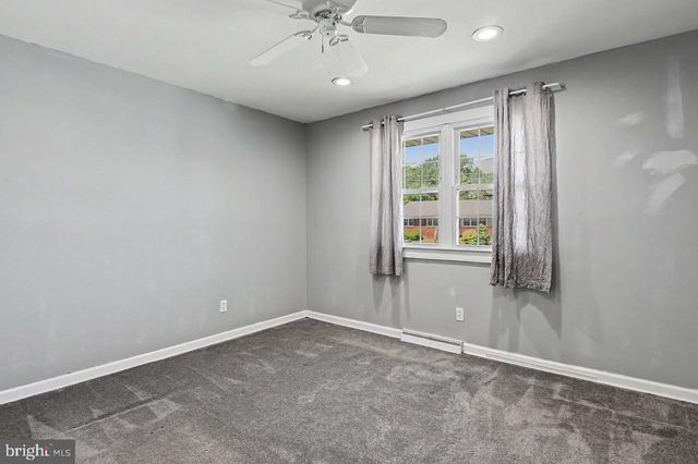 105 MACARTHUR DR, Wilmington, DE 19804