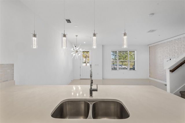 10251 HIGHLINE CREST STREET, Orlando, FL 32832