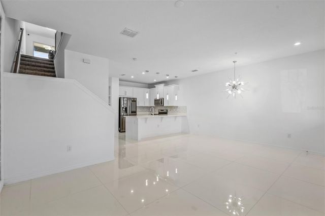 10251 HIGHLINE CREST STREET, Orlando, FL 32832