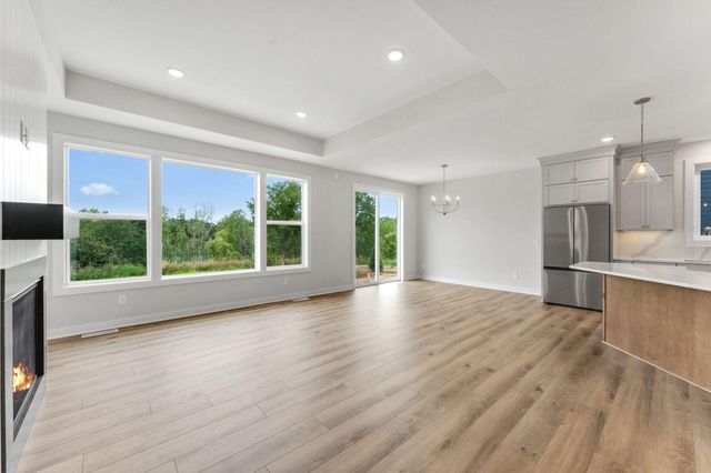 1564 Creekwood, New Richmond, WI 54017