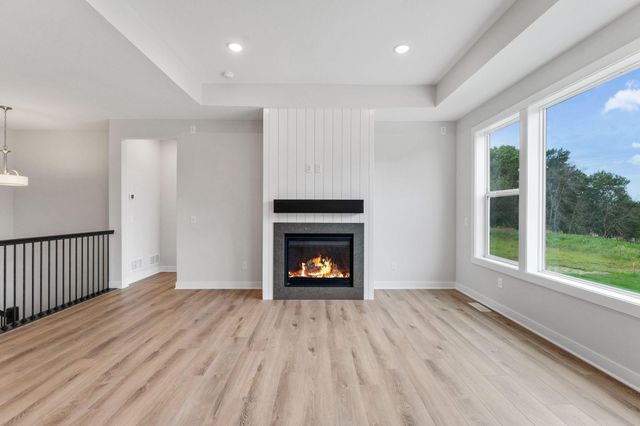 1564 Creekwood, New Richmond, WI 54017