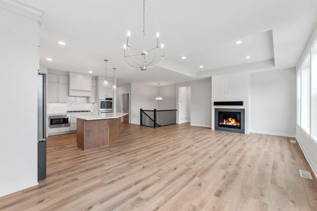 1564 Creekwood, New Richmond, WI 54017