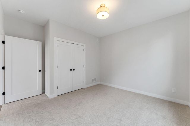 1564 Creekwood, New Richmond, WI 54017