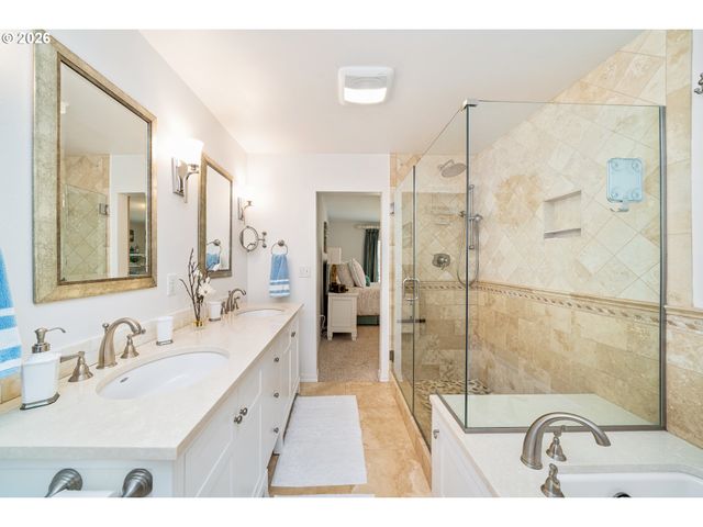 610 S ANCHOR St, Rockaway Beach, OR 97136