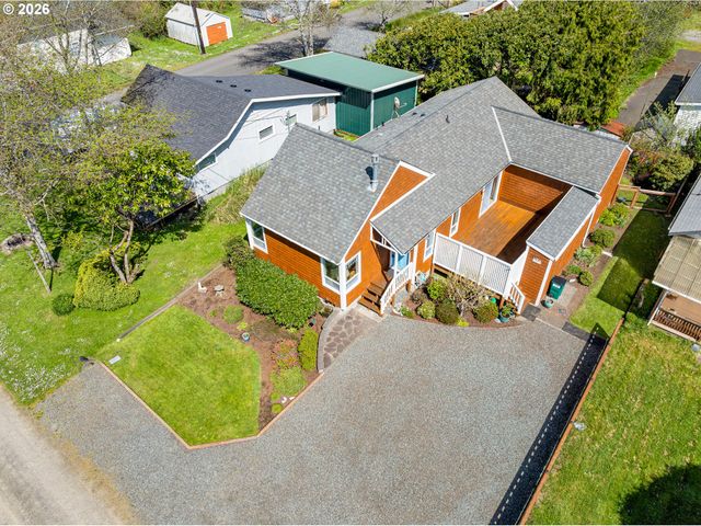 610 S ANCHOR St, Rockaway Beach, OR 97136