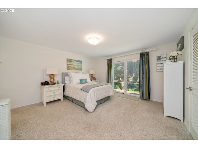 610 S ANCHOR St, Rockaway Beach, OR 97136