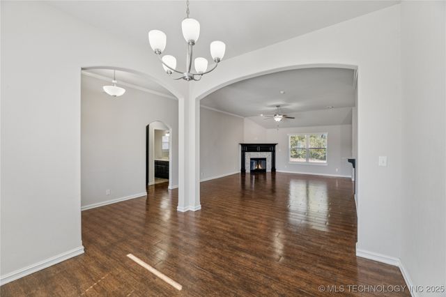 6261 E 146th Street S, Bixby, OK 74008
