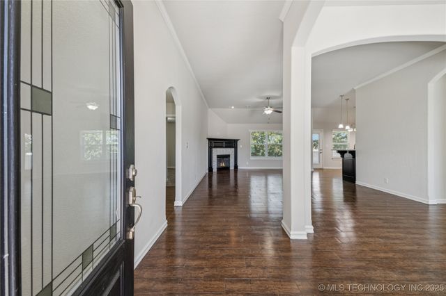 6261 E 146th Street S, Bixby, OK 74008