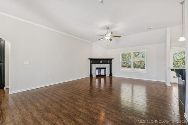 6261 E 146th Street S, Bixby, OK 74008