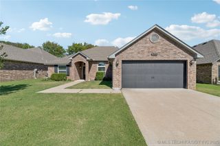 6261 E 146th Street S, Bixby, OK 74008