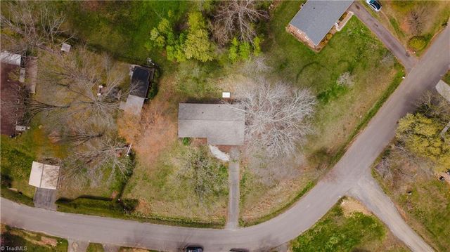 335 Badgett Avenue, Mount Airy, NC 27030