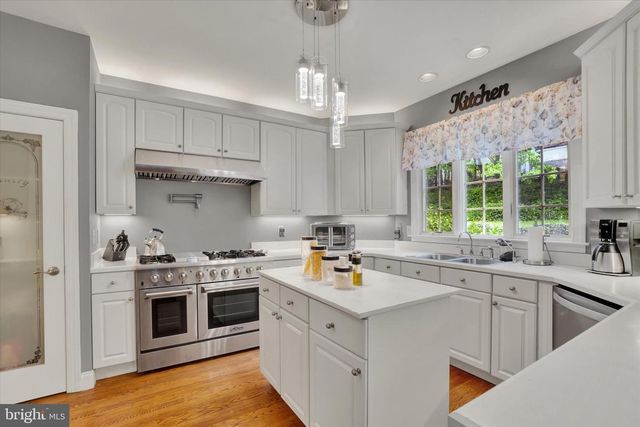 3165 REXWOOD DR, Glen Rock, PA 17327