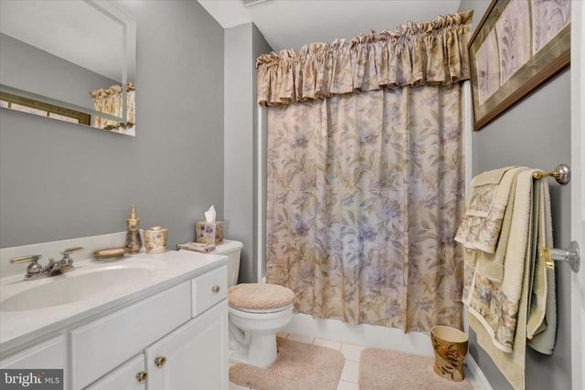 3165 REXWOOD DR, Glen Rock, PA 17327