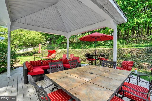 3165 REXWOOD DR, Glen Rock, PA 17327