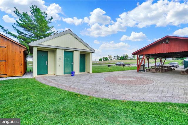 3165 REXWOOD DR, Glen Rock, PA 17327