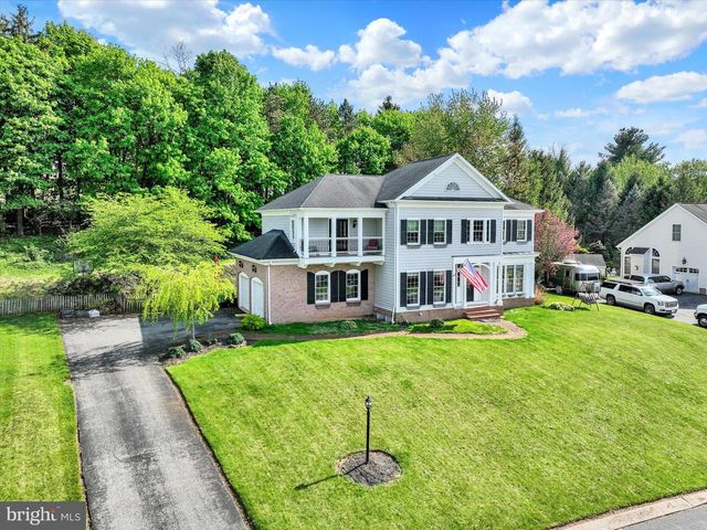 3165 REXWOOD DR, Glen Rock, PA 17327