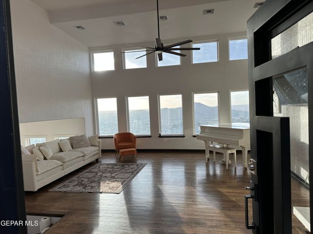 65 SIERRA CREST Drive, El Paso, TX 79902