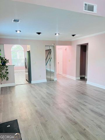 563 CRESTRIDGE Court, Stone Mountain, GA 30083